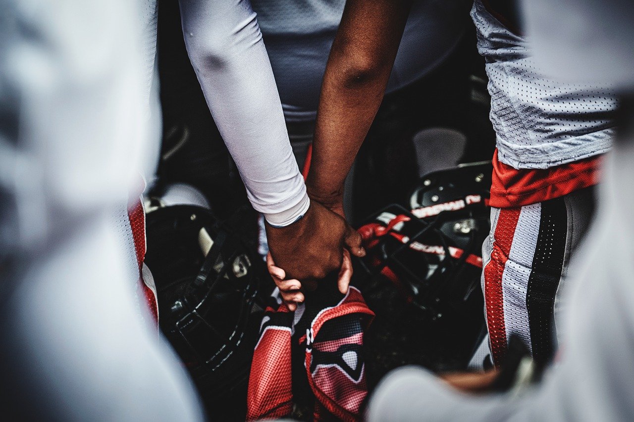 如何防止技术支持制造商通过广告获得受害人?