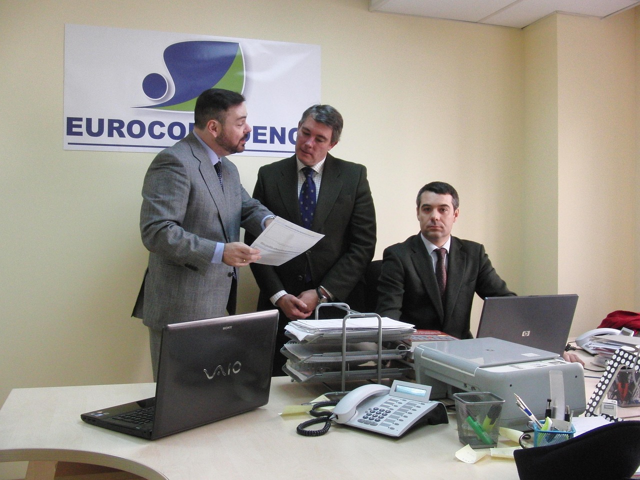 最强短信在线轰炸系统源码实名账号：流量卡的防安全防护措施